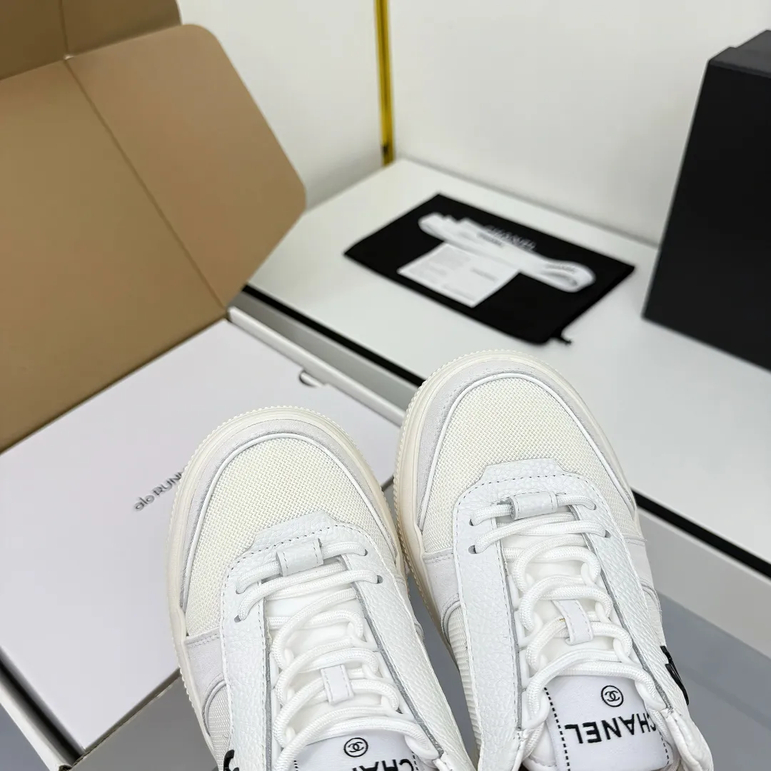 👟👟Ex-factory price 620👟👟 Chanel bread shoes ~ original calfskin panda shoes Chanel 25C latest hot style panda black and white sports shoes casual sneakers Xiaoxiang hot item classic black and white panda color coco girls must pay Fabric: original custom mixed sheepskin lining: original imported breathable mesh lining outsole: Original molded rubber + TPU combination Size: Women's 35-41